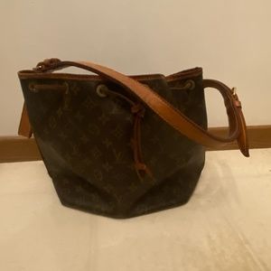 Louis Vuitton petit noe